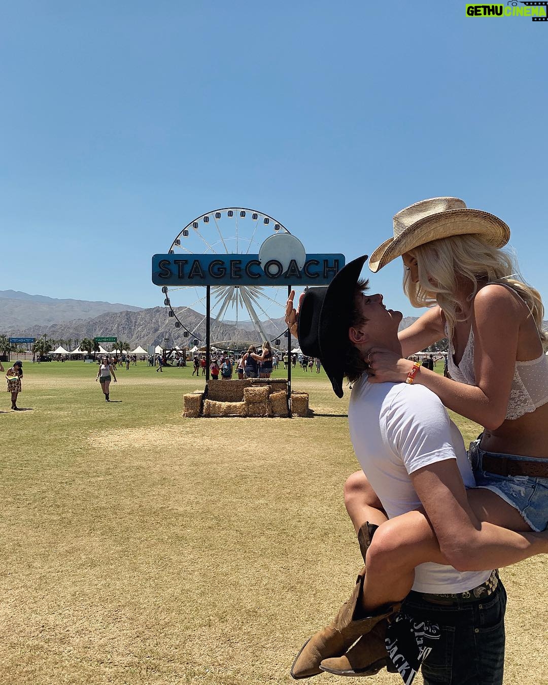 Gus De St. Jeor Instagram - Stagecoach Day 1 in the books 🎡