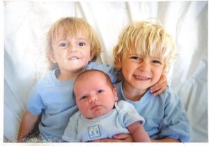 Gus De St. Jeor Instagram - been there from day one ☝🏼♥️#nationalsiblingsday