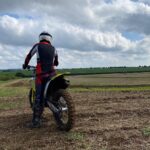 Guy Martin Instagram - What happens when you get a day off, stubble* field, a bunch of farm lads, and a big pot of tea! Carnage!!!! #guymartin #guymartinofficial #husqvarna #stubbleracing Please note no farmboys were hurt in the making of this video 🙃 just some pride!