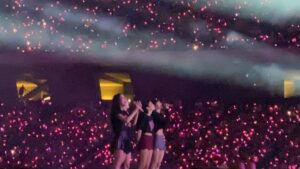 Gwei Lun-mei Instagram - 你們帶來了一整晚的活力與滿滿的可愛🫶🏻🥰💗🎆

謝謝你們！

#被可愛爆擊了💕💕
#專業.努力.熱情
#BlackPink