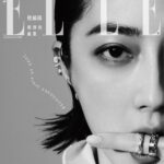 Gwei Lun-mei Instagram - #ELLE封面大人物 從19歲《藍色大門》的孟克柔走到39歲《台北女子圖鑑》的林怡珊， #桂綸鎂 始終笑得輕淺純粹。無論是當演員的日子或當自己的日子，她總在練習安然擁抱 生命裡的各種相遇，寶愛地凝視著它們在靈魂裡留下的重複或交錯的刻紋。 👉🏻完整專訪請見 @elletaiwan 三月號 #elletaiwan #ellecover #CHANELSpringSummer #CocoCrush #CHANELFineJewelry #CHANELMakeUp