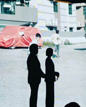 Gwei Lun-mei Instagram - 站在喜愛的是枝裕和導演身旁，感覺到自己的聲音在顫抖。

很榮幸也很高興在兩年後的金馬獎和導演再聚首。

📷by @chenbolin & @sydni_q 

#金馬59