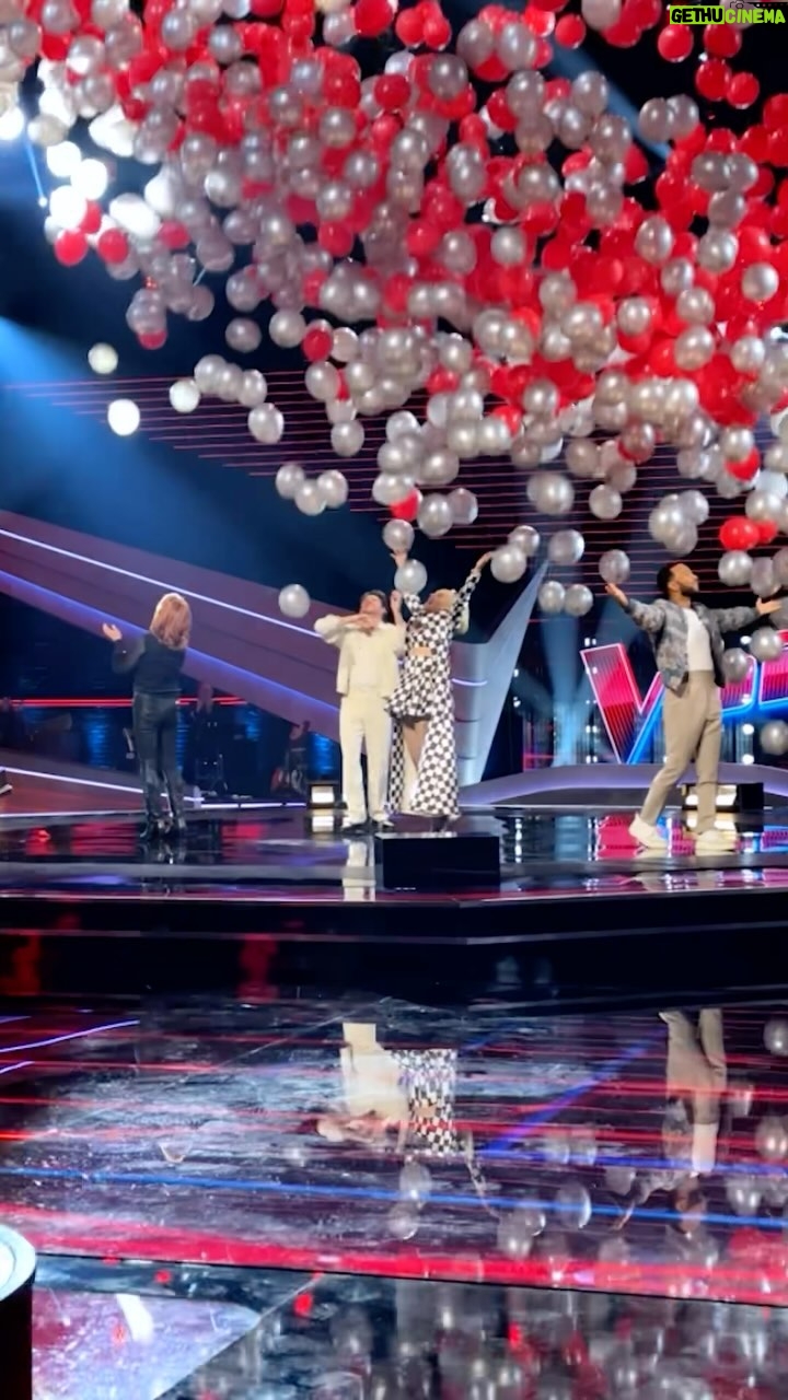 Gwen Stefani Instagram - i could not be more proud of how incredible the talent #teamgwen carries this season !! i feel a win coming on:) gx