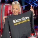 Gwen Stefani Instagram - the moment u all have been waiting 4 🎉🎉 the s24 #teamgwen sweatshirt !! gx