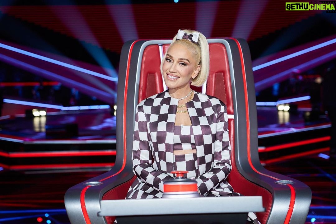 Gwen Stefani Instagram - feels good 2 b back in the @nbcthevoice chair :) #thevoice #teamgwen