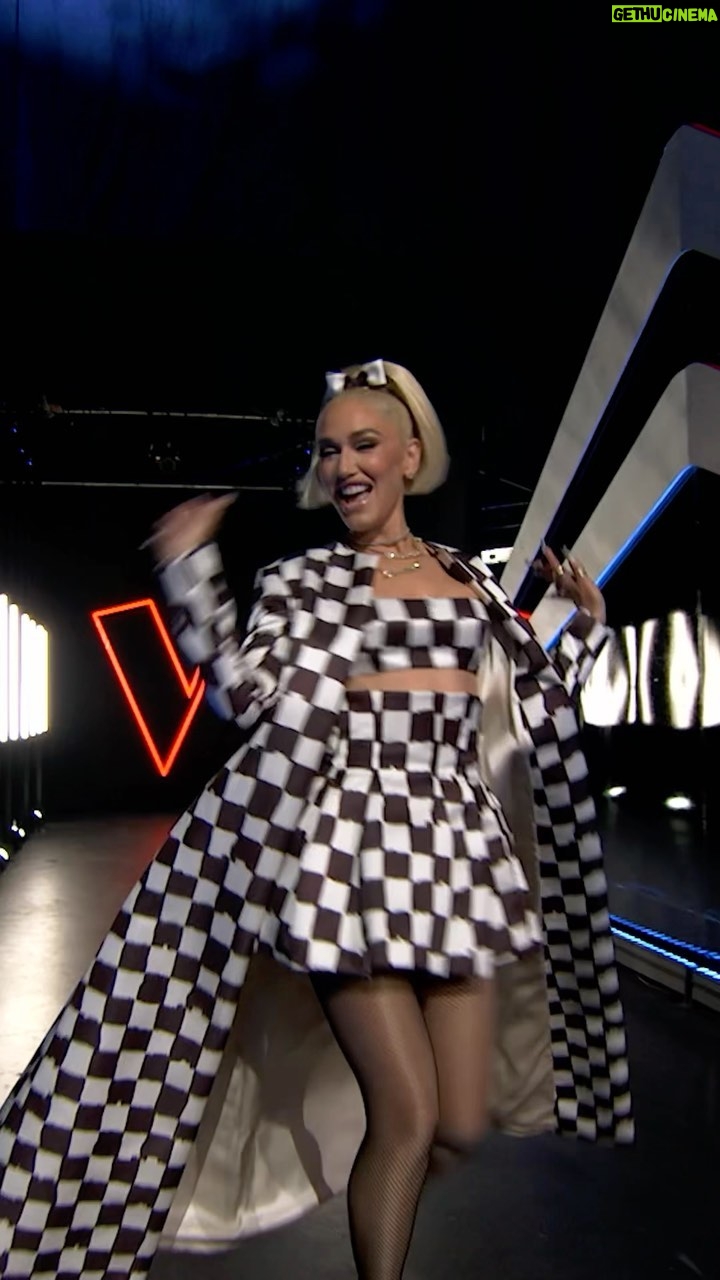 Gwen Stefani Instagram - welcome 2 my show guys !! gx #TheVoice