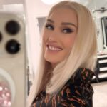 Gwen Stefani Instagram - feelin’ like fall 🍂✨🤎 full look: @theattico boots: @alexandrevauthier styled by: @robzangardi + @marielhaenn m/u by: me + @gxvebeauty :) hair by: @hair_sulon nails: @eriishizu