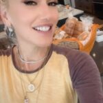 Gwen Stefani Instagram - thank u @shellibird1 for bringing @natenals to our house !! 🥰 if ur in LA u have 2 try it !! 🧡🧡 gx