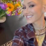 Gwen Stefani Instagram - 🥰🌻💖