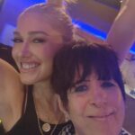 Gwen Stefani Instagram - luv u @dianewarren 🤍🩷 gx