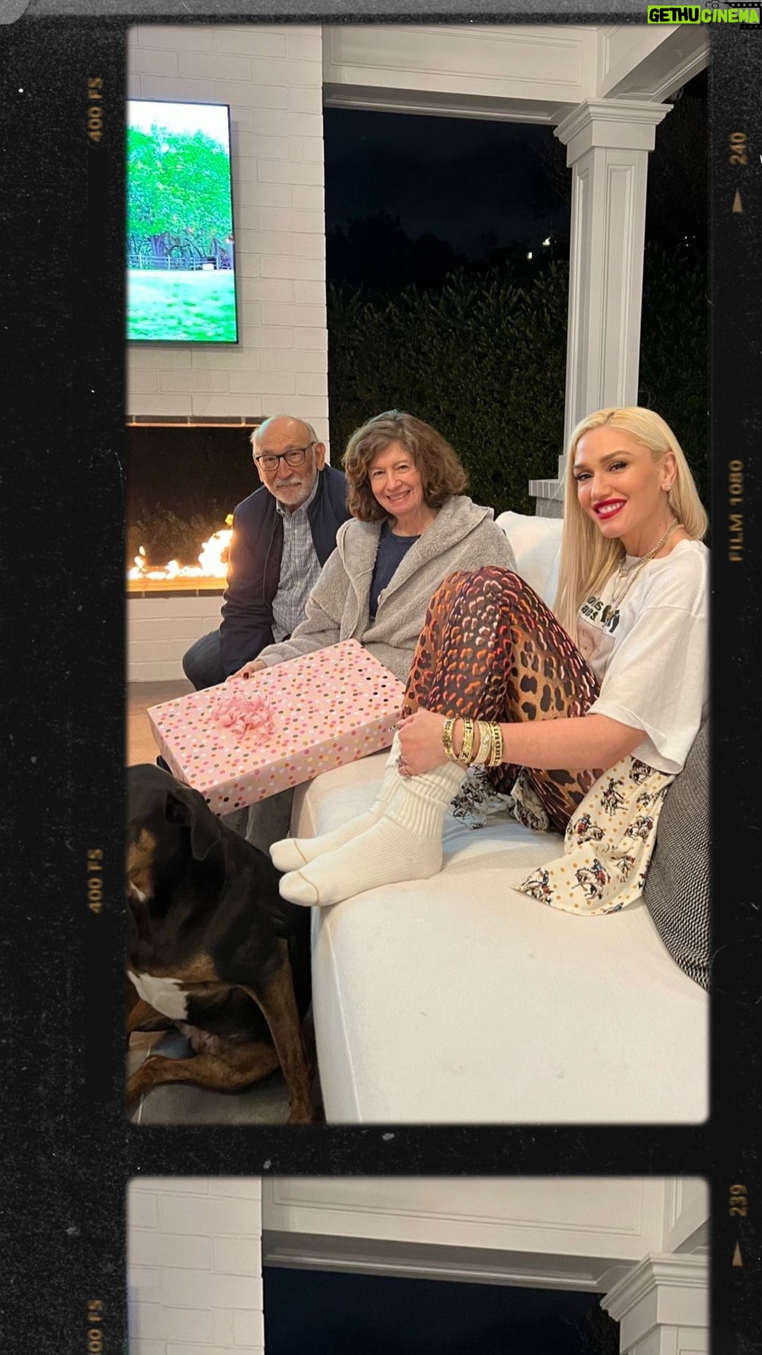 Gwen Stefani Instagram - happy Mother’s Day to my beautiful Mom, and all the Mom’s out there 😘💕 gx