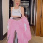 Gwen Stefani Instagram - ur guesses are good :) i guess u’ll have to wait and seeeee :) gx wearing: @marcjacobs styled by: @robzangardi