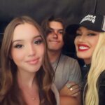 Gwen Stefani Instagram – Happy 17th birthday to our @lolamakeuptutorials @_lolaalbert_ we love u muffin love b&g