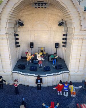 Gwen Stefani Instagram - gosh this lego band reminds me of something i just can’t put my finger on it 🧐🧐 gx