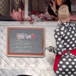 Gwen Stefani Instagram - it’s a job for two, @reba 🤝 🍅
