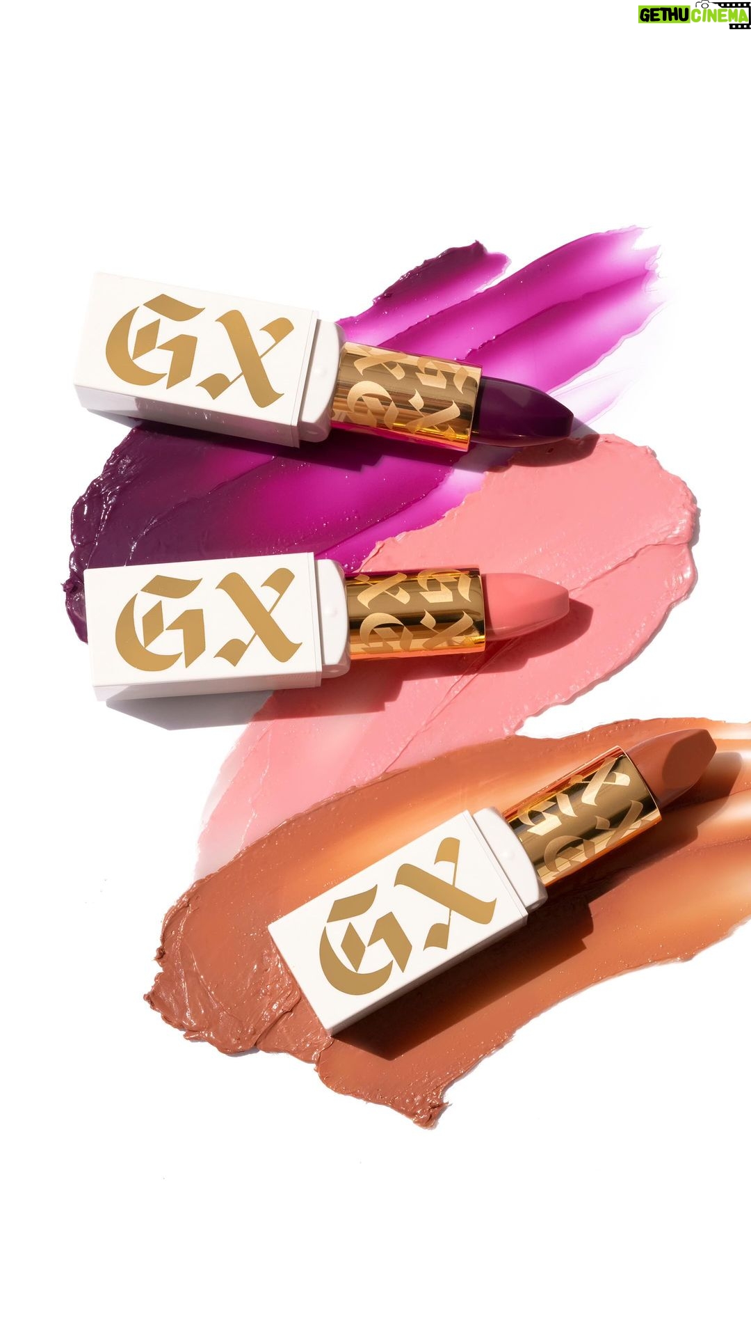 Gwen Stefani Instagram - thanksgxving essentials :) 💫 drop by ur nearest @sephora or head online to check out @gxvebeauty ‘s stellar sale 💄✨ gx