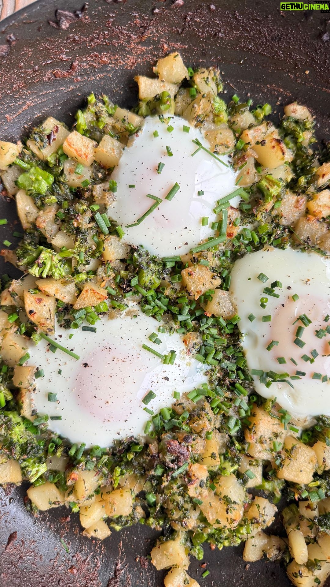 Gwyneth Paltrow Instagram - For todays #boyfriendbreakfast I went with a recipe from @nytcooking (excuse my unbrushed hair). I had broccoli in the garden and a jalapeño too, so I made this kind of weird hash thing but it was deemed satisfactory. This one came together pretty quickly and my @monogramappliances range cooked the eggs perfectly. Happy Saturday!