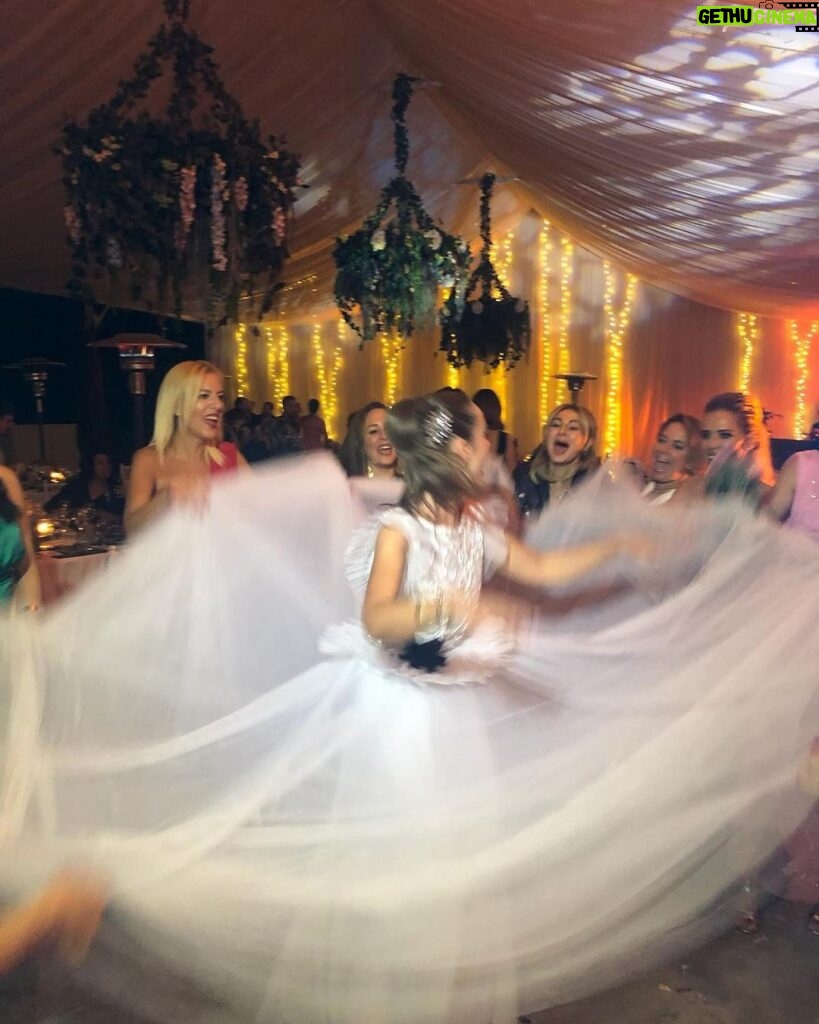 Hümeyra Aydoğdu Instagram - 22.09.2019 and 2022 ♾ ❤️ #weddingday #hochzeit #love