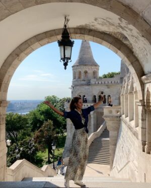 Hümeyra Aydoğdu Instagram - Masal Şehir Budapeşte 🏰 

#budapest #hungary #world #travelling #withlove