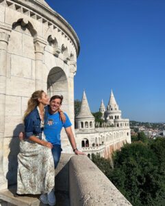 Hümeyra Aydoğdu Instagram - Masal Şehir Budapeşte 🏰 #budapest #hungary #world #travelling #withlove Budapest, Hungary