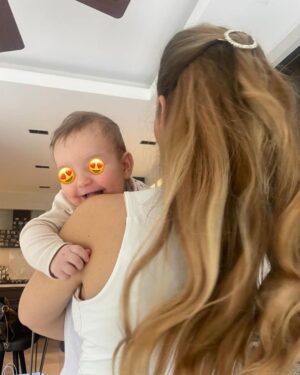 Hümeyra Aydoğdu Instagram - Bir gülüşü var 😍😍 Dünyalara bedel 🧿