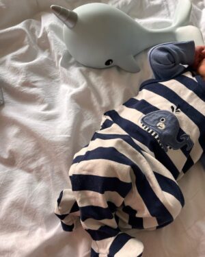 Hümeyra Aydoğdu Instagram - 29.08.2023 - 13:43 de 
Can-Leo Drin Dünyaya iniş yaptı 🧿 🐳

Günlerdir aramızdaki aşk ve yeni dünyaya alışma sürecinden dolayı paylaşamadım.

Birbirinden güzel dilek ve dualarınız için sonsuz teşekkürler 🙏🏽🧿🤍 🐳