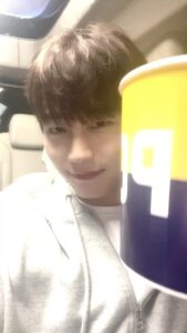 Ha Jong-woo Instagram - 오늘 저녁 8시50분 tvN소용없어 거짓말!🎵 🍿 #소용없어거짓말 #tvn #mylovelyliar
