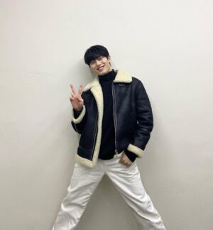 Ha Jong-woo Instagram - 😄😆📷✨✨