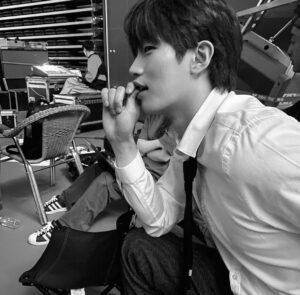 Ha Jong-woo Instagram - 오늘 저녁두 tvN 소용없어 거짓말  8시50분!!!!

치훈잉~
#소용없어거짓말 #tvn #mylovelyliar
