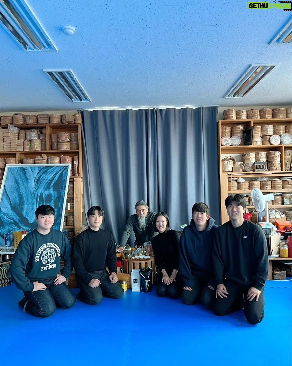 Ha Yeon-joo Instagram - 팀소울숲 제주 워크샵 쉬는날 기꺼이 함께해준 팀원들덕에 재밌는 추억 많이 쌓았다💙