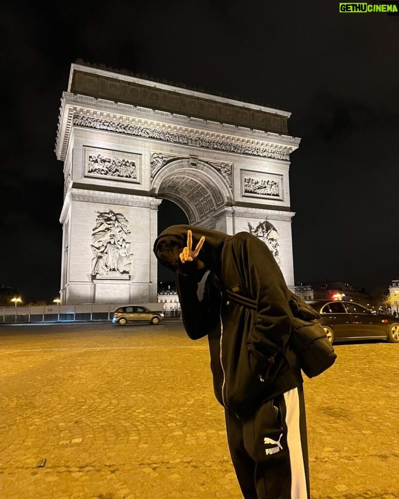 Haechan Instagram - In Paris