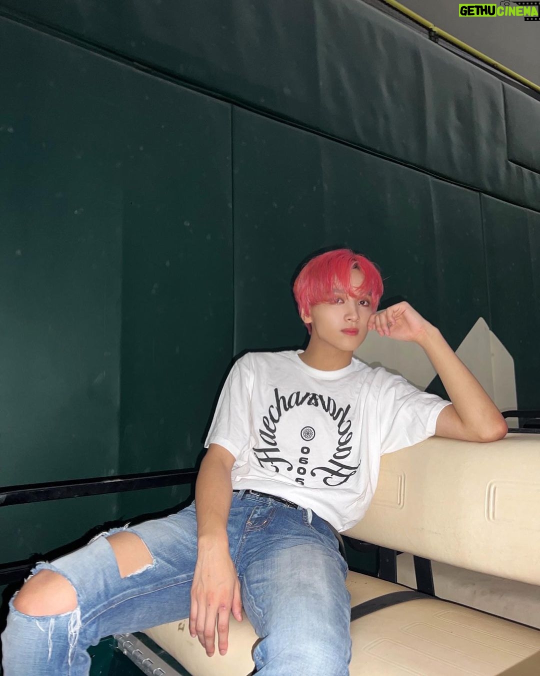 Haechan Instagram - #capsulebyNCT127 @capsulebynct127 @represent nct127.shop