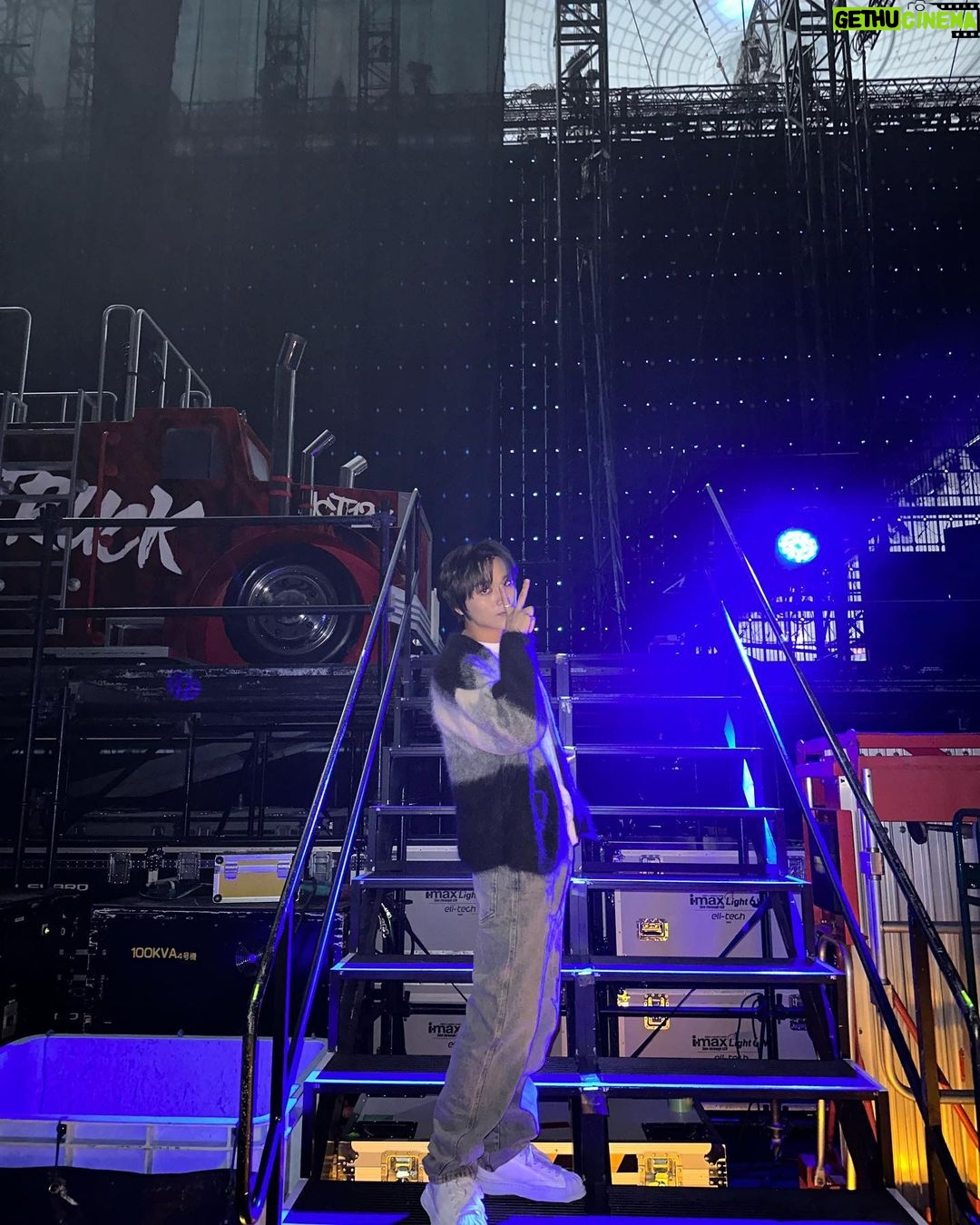 Haechan Instagram - Thank you Osaka.....!!!!💚💚