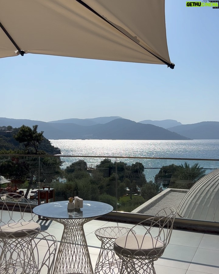 Haifa Hassony Instagram - 🌞🏝️⛱️🌊 @rixospremiumbodrum Rixos Premium Bodrum