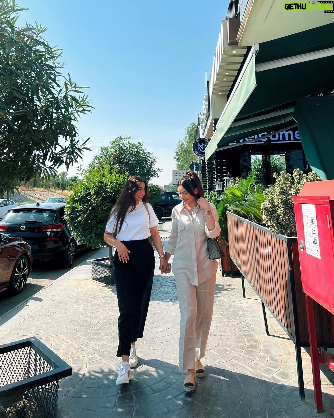 Haifa Hassony Instagram - 👩❤️👩 🤍🤍 Irbil, Iraq
