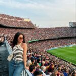 Haifa Hassony Instagram - حبيبي برشلوني 🤭 : : اني لا برشلونية ولا ريالية 🤣 بس ردت اشجع شي 🤣 Barcelona, Spain