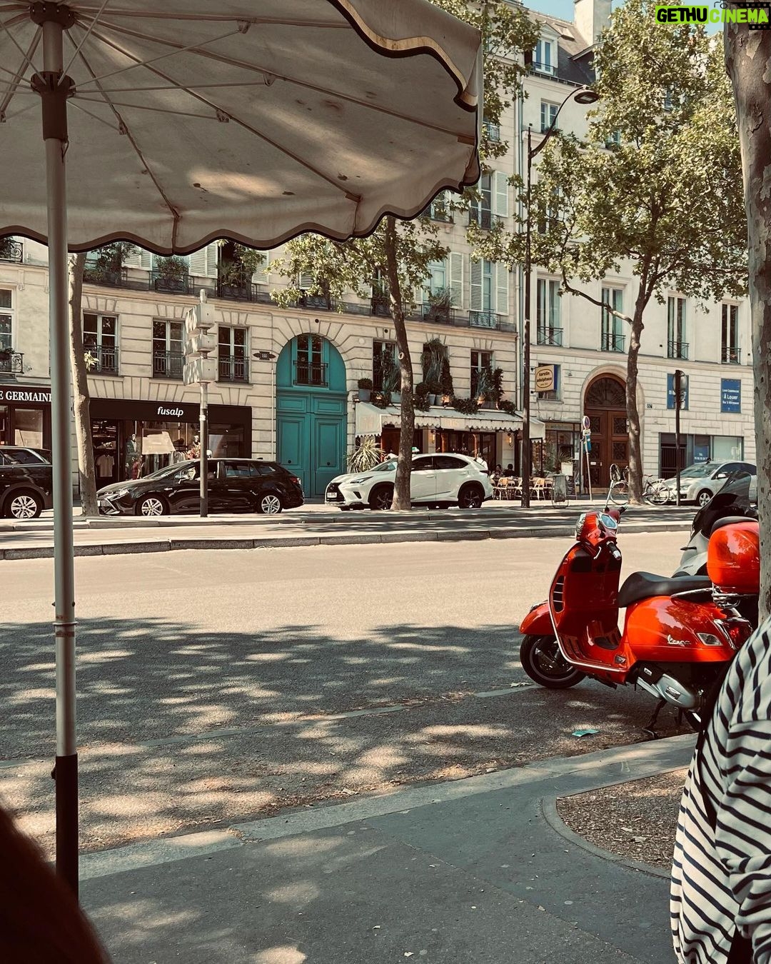 Haifa Hassony Instagram - 🥐 ☕️ Café de Flore