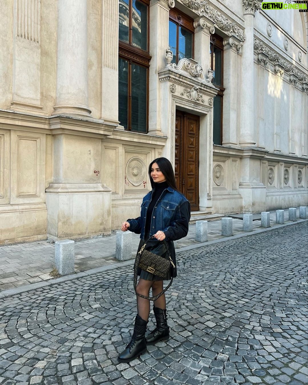 Haifa Hassony Instagram - 🖤 Bucharest, Romania