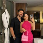 Haifa Hassony Instagram - كل عام وانت بخير ياهديتي من الله … كل عام وانت حبيبي وصديقي ورفيق دربي والقريب لقلبي .. كل عام وانت اجمل شخص بحياتي ربي ميحرمني منك طول العمر 🤲 كل عام هالعمر كاتب الك أشياء جميلة مليانة رضا وفرح وسعادة وراحة بال يارب 🤲 كل عام والدنيا ماتحلى اله بيك وبعيونك وبصوتك .. كل عام واني احبك واضل اكول احبك كدام كل العالم 🥹 @bakr_khald