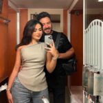 Haifa Hassony Instagram - كل عام وانت بخير ياهديتي من الله … كل عام وانت حبيبي وصديقي ورفيق دربي والقريب لقلبي .. كل عام وانت اجمل شخص بحياتي ربي ميحرمني منك طول العمر 🤲 كل عام هالعمر كاتب الك أشياء جميلة مليانة رضا وفرح وسعادة وراحة بال يارب 🤲 كل عام والدنيا ماتحلى اله بيك وبعيونك وبصوتك .. كل عام واني احبك واضل اكول احبك كدام كل العالم 🥹 @bakr_khald