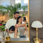 Haifa Hassony Instagram - كل عام وانت بخير ياهديتي من الله … كل عام وانت حبيبي وصديقي ورفيق دربي والقريب لقلبي .. كل عام وانت اجمل شخص بحياتي ربي ميحرمني منك طول العمر 🤲 كل عام هالعمر كاتب الك أشياء جميلة مليانة رضا وفرح وسعادة وراحة بال يارب 🤲 كل عام والدنيا ماتحلى اله بيك وبعيونك وبصوتك .. كل عام واني احبك واضل اكول احبك كدام كل العالم 🥹 @bakr_khald