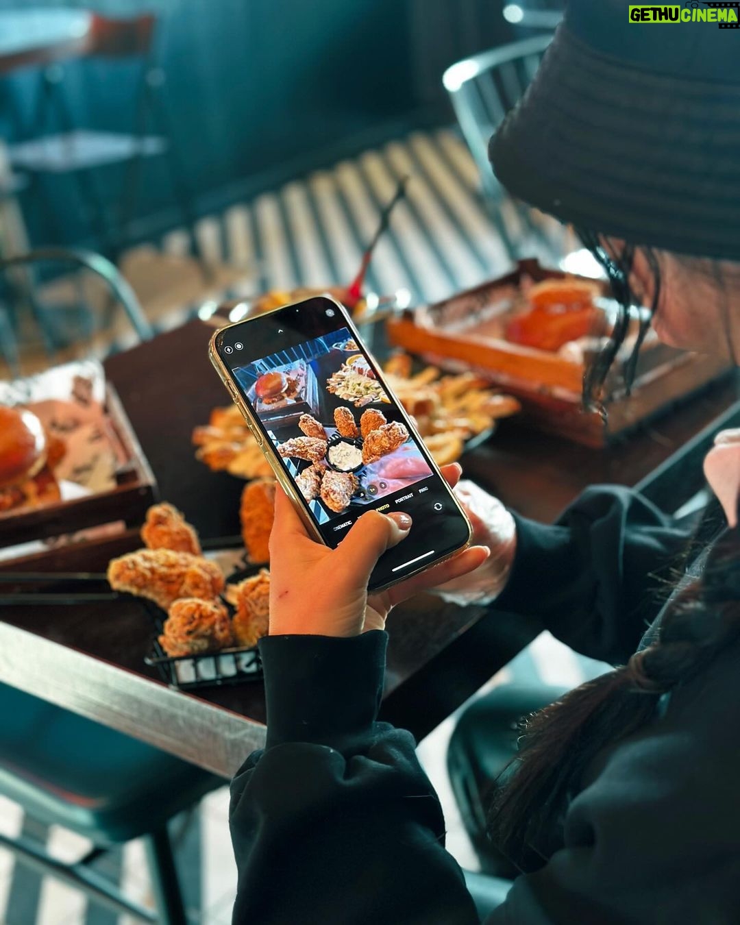 Haifa Hassony Instagram - 🍔🌭🍟 @bundllz Irbil, Iraq
