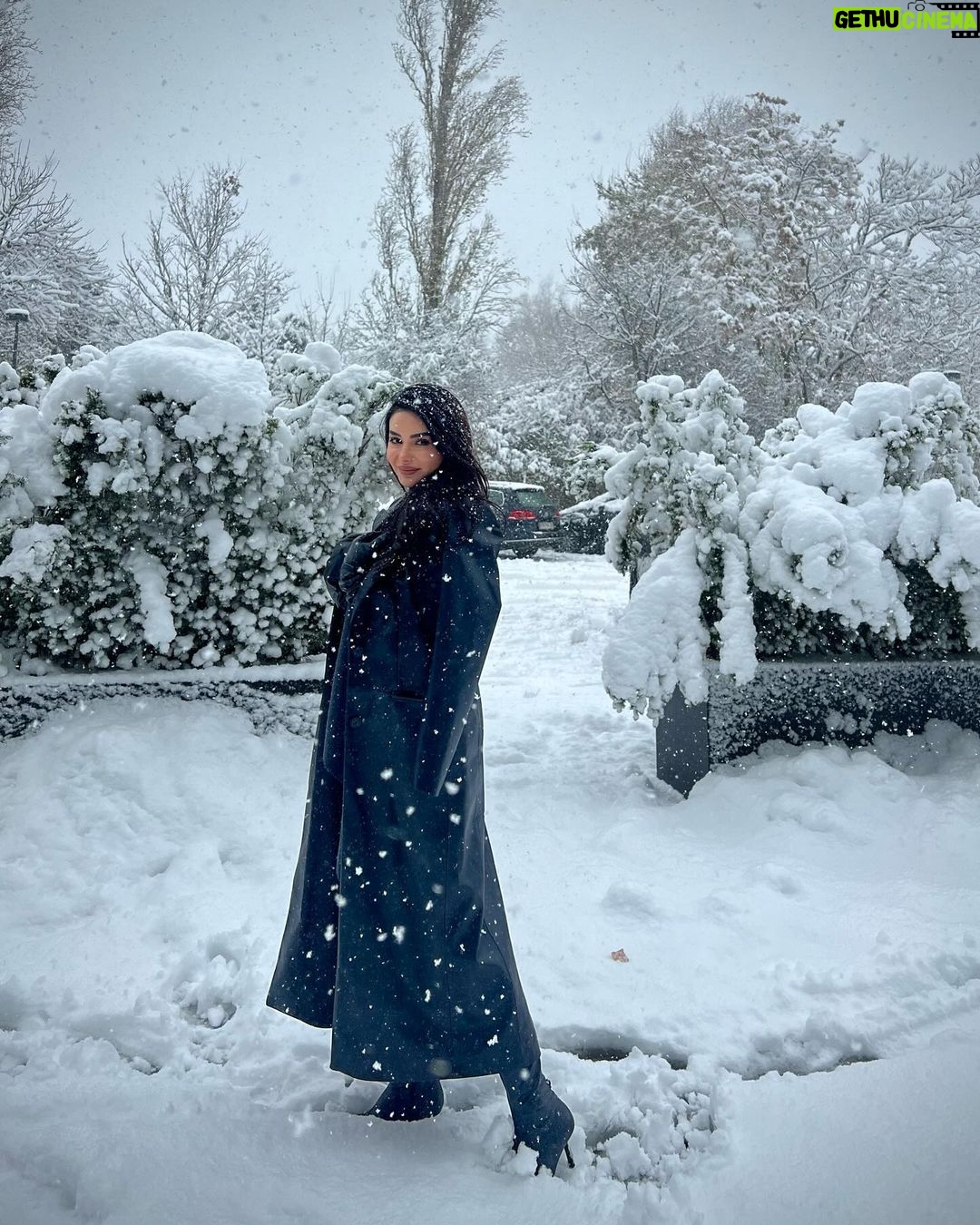 Haifa Hassony Instagram - ❄️⛄️ Vienna, Austria