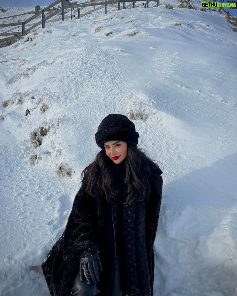 Haifa Hassony Instagram - ❄️⛄️ Switzerland