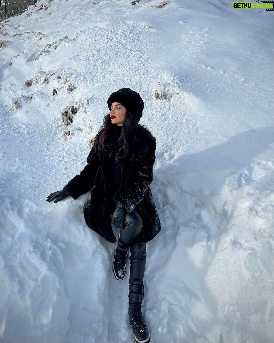 Haifa Hassony Instagram - ❄️⛄️ Switzerland