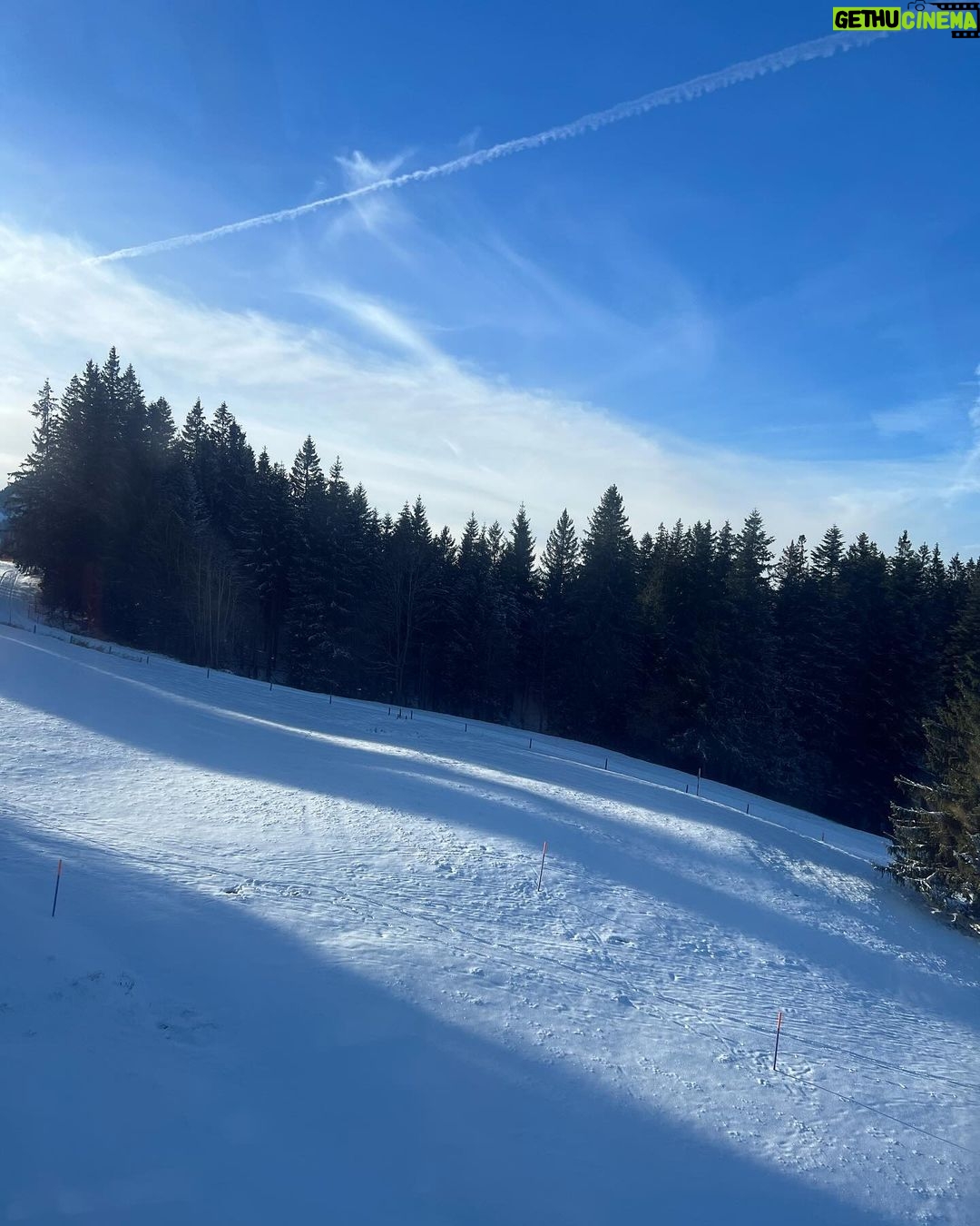 Haifa Hassony Instagram - ❄️⛄️ Switzerland
