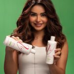 Haifa Hassony Instagram - النتائج المذهلة، تبدأ باختيارات رائع منتجات ( ڤي ) المصنوعة بعناية من مكونات طبيعية وصديقة للبيئة تمنحك شعرًا رائعًا وصحيًا! @vebeautyiq Great hair results start with great choices! VË Beauty's natural and sustainable hair products will give you gorgeous and healthy hair always!