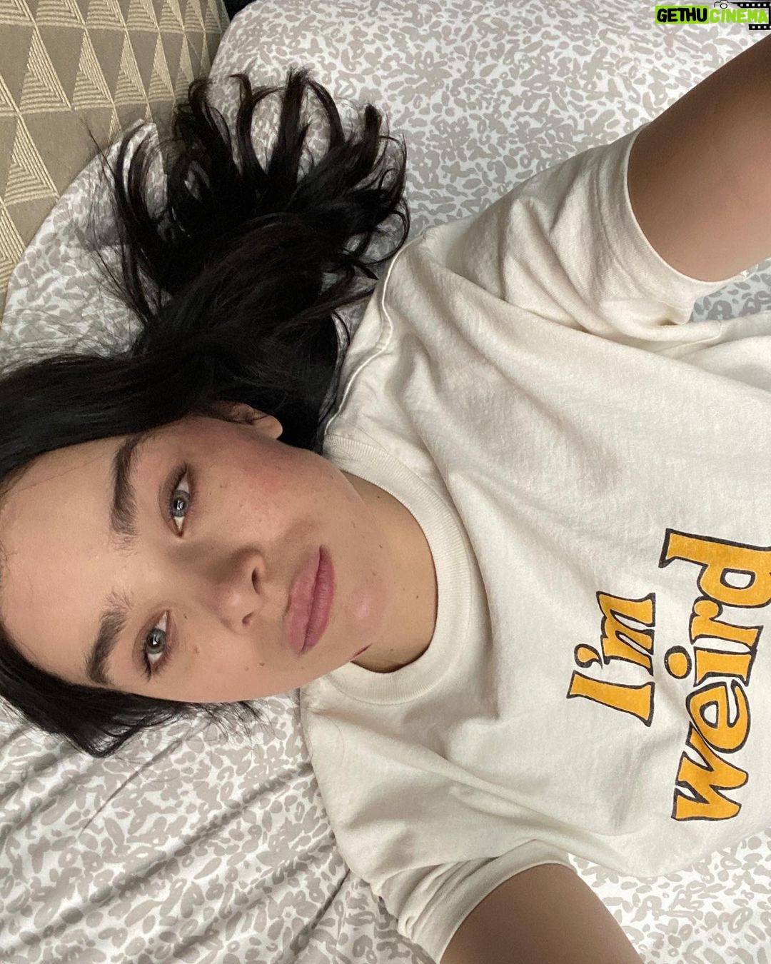 Hailee Steinfeld - 1.9 Million Likes - you rewatching or rewatching?