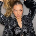 Hailee Steinfeld Instagram - 🖤