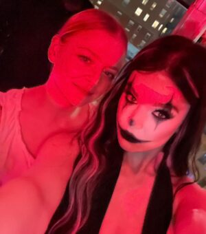 Hailee Steinfeld Instagram - ?????
